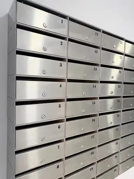 Cutii postale de lux cu usa din inox