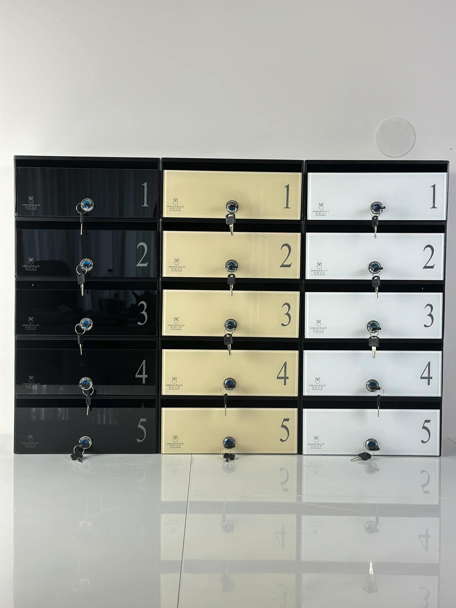 Cutii Postale Bloc Vaslui: Soluții Personalizate din Inox Satinat și Sticlă Lacobel